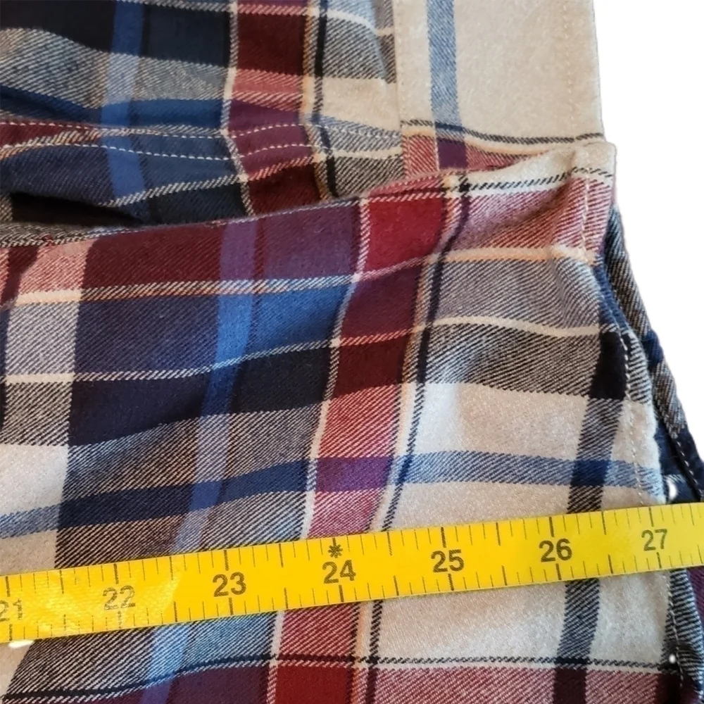 Eddie Bauer Bristol Flannel Size L - soft.  Very Unisex